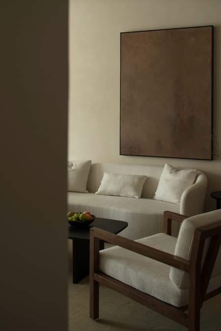 Younch Hotel